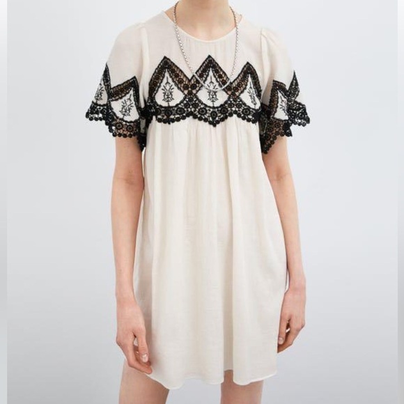 WHITE & BLACK ZARA FREE FLOW COMFY DRESS WITH ELEGANT LACE DETAILING - Picture 3 of 10